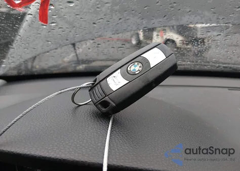 2011 BMW 328I z USA, uszkodzony, nr VIN WBAPH7C57BE681963